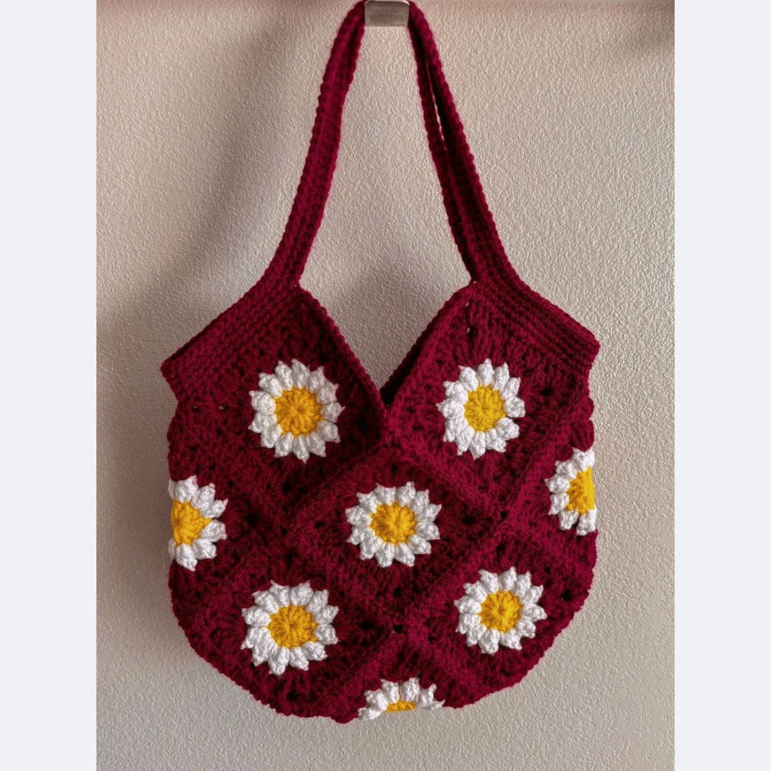 Two-Tone Crochet Handbag – Dual Shade Elegance