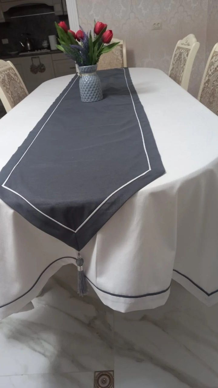 Plain Table Runner - 108