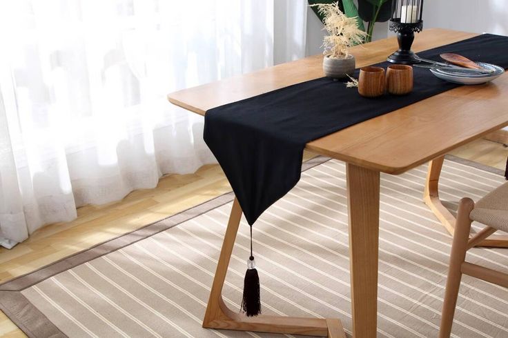 Plain Table Runner - 112